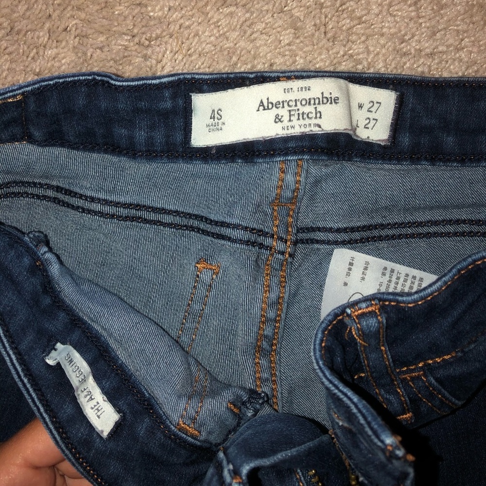 Jeans - Picture 2 of 4